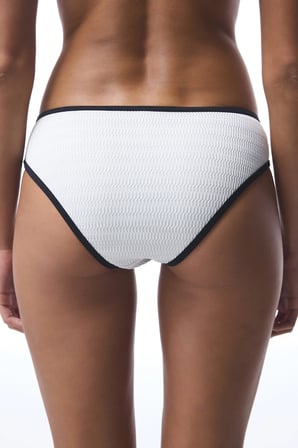 Beyaz Nicole Tokalı Bikini Altı