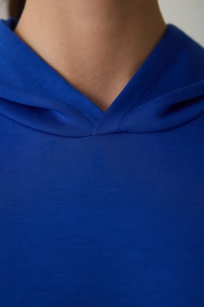 Saks Silky Feel Kapüşonlu Slogan Baskılı Sweatshirt