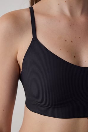 İz Bırakmaz Siyah Fit Dikişsiz Balensiz Push Up Sütyen