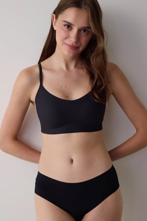 İz Bırakmaz Siyah Fit Dikişsiz Balensiz Push Up Sütyen