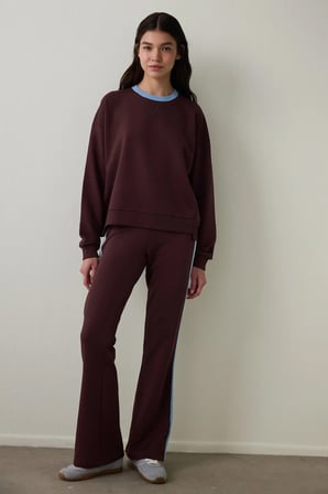 Kahverengi Çiçek Desenli Yakalı Oversize Sweatshirt - Inspired by Flora