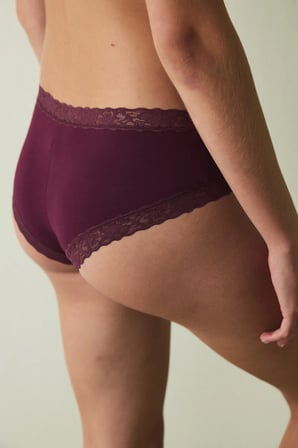 Bordo Dantel Detaylı Pamuklu Orta Bel Hipster Külot