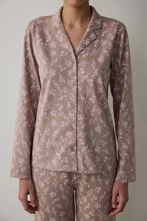 Bej Flower Time Gömlek Yaka Pamuklu Uzun Kollu Pijama Takımı