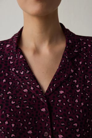 Bordo Leopar Desenli Fitilli Gömlek Yakalı Uzun Kollu Pijama Takımı