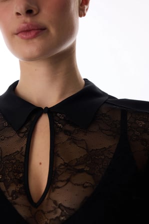 Siyah Lace Tişört