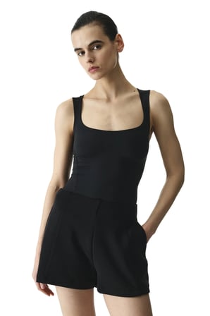 Siyah U Yaka Yumuşak Dokulu Bodysuit