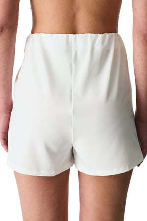 Beyaz Skirt Deniz Şortu