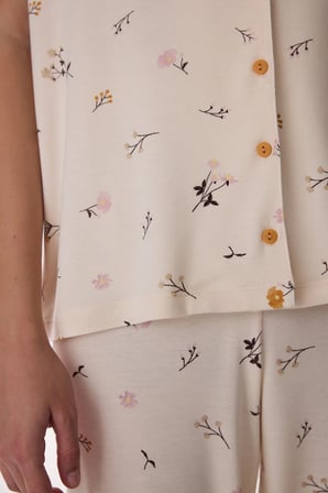Bej Margot Baskılı Gömlek Kapri Çiçekli Kısa Kollu Pijama Takımı