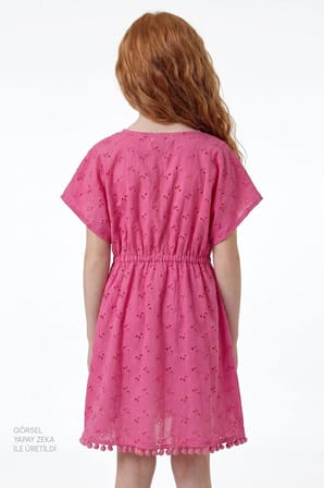 Kız Çocuk Pembe Brode Çiçekli Ponponlu Kaftan