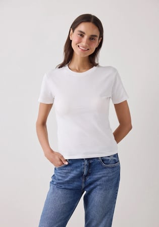 Kırık Beyaz Basic Slim Fit Tişört