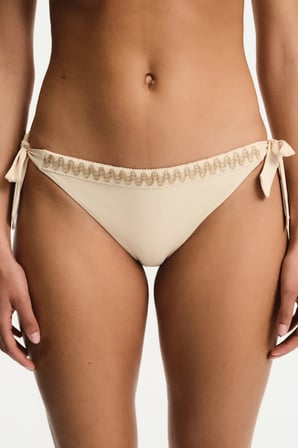 Pastel Bej Kaia Orta Bel Bikini Altı