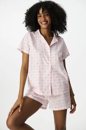 Kırık Beyaz Travel Flowers Pamuklu Gömlek Şortlu Pijama Takımı