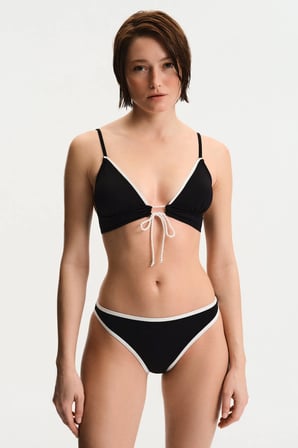 Si̇yah Nichole Bralet Bikini Üstü