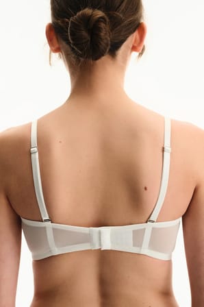 Kırık Beyaz Lotus İşlemeli Çiçekli Pedli Sütyen