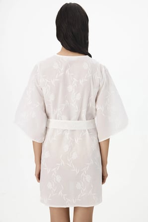 Beyaz Carine Çiçekli 3/4 Kollu Kimono