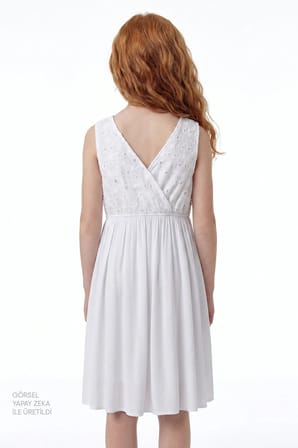Kız Çocuk Beyaz Silvie Ponponlu Kaftan