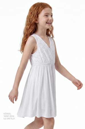 Kız Çocuk Beyaz Silvie Ponponlu Kaftan