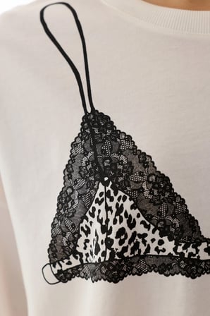 Kar Beyaz Dantel Desenli Kısa Kollu Tişört Pijama Üstü