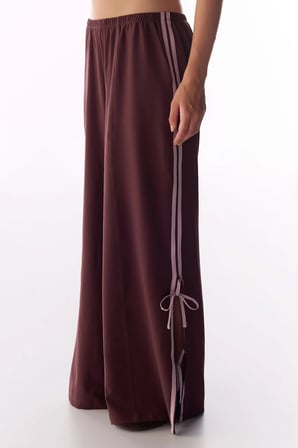 Kahverengi Kurdele Detaylı Geniş Paça Paraşüt Pantolon