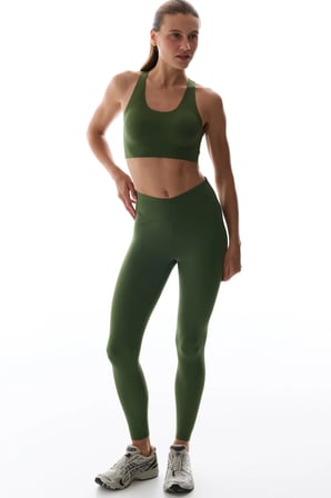 Koyu Yeşil Stretch360 Orta Destek Çıkarılabilir Pedli Zero Feel Spor Sütyeni