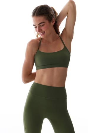 LYCRA Koyu Yeşil Cream Hafif Destek Çıkarılabilir Pedli Racerback Spor Sütyeni