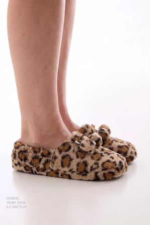 Ekru Tüylü Leopar Ponponlu Patik