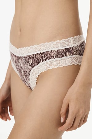 Ekru Rahat Pamuklu Yılan Desenli Slip Külot