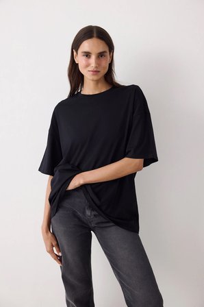 Siyah Bisiklet Yaka Oversize Pamuklu Tişört