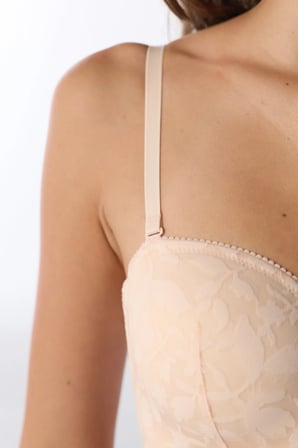 Açık Pembe Lotus Dantel Çiçekli Pedli Sütyen