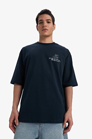 DeFacto %100 Pamuk Loose Fit Bisiklet Yaka Sırt Baskılı Kısa Kollu Tişört B4320AX25SMNV239