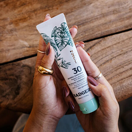 BADGER SPF30 FACE MINERAL SUNSCREEN CREAM