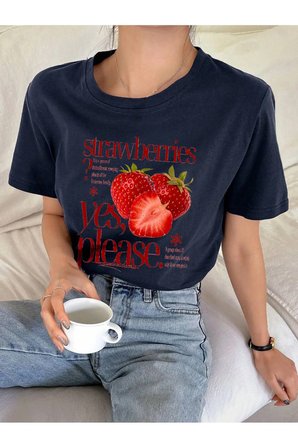 Unisex Strawberry Baskılı Tasarım Tshirt