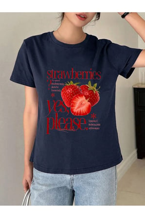 Unisex Strawberry Baskılı Tasarım Tshirt