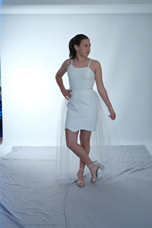 Kız Çocuk Abiye Krep Kumaş Krem Mini Şerit Taşlı Askılı Çıkabilen Tül Kuyruklu Abiye Elbise 10-15 Yaş