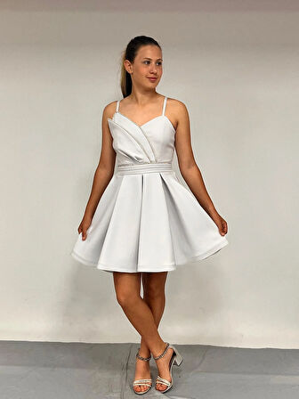 Kız Çocuk Abiye Kısa Gri Krep Kumaş  Askılı Asimetrik Yaka Şerit Taş Detaylı  Erkut  Abiye Elbise 10-15 Yaş