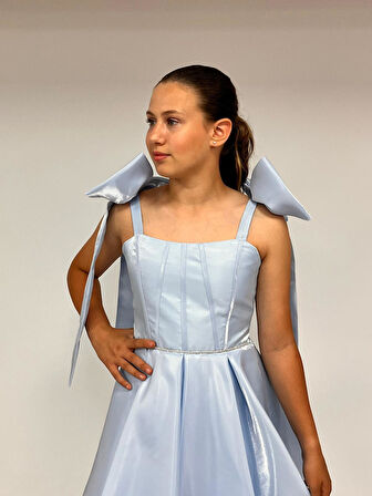 Kız Çocuk Abiye Askılı Bebe Mavi Parlak Kumaş Kısa Askısı Kurdela Detaylı Abiye Elbise 10-15 Yaş