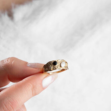 14 Ayar Altın Antik Desenli Yüzük