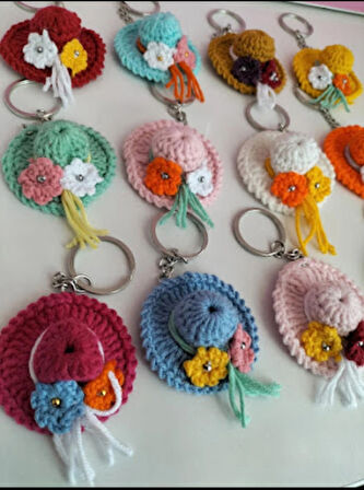 Amigurumi renkli şapka anahtarlık aksesuar hediyelik 