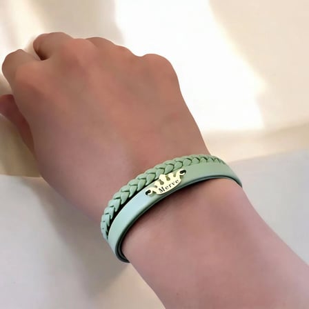14 Ayar Altın Plakalı Merve İsmine Özel Taç Motifli Doğal Yeşil Derili Hediye Bileklik-640