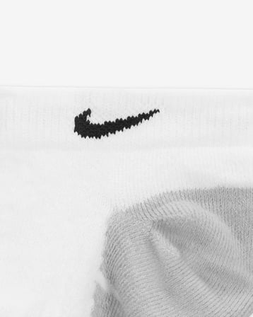 Nike SX6964-100 Everyday Max Destekli No-Show Antrenman Çorapları (3 Çift)