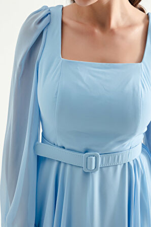 Kadın Bebe Mavi Kare Yaka Kemerli Midi Şifon Abiye Elbise