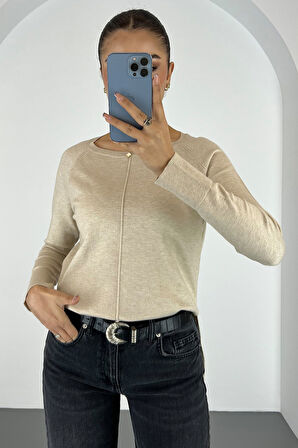 Kadın Bej Kayık Yaka Yanları Yırtmaçlı Triko Kazak