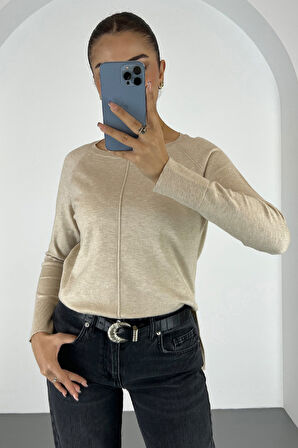 Kadın Bej Kayık Yaka Yanları Yırtmaçlı Triko Kazak