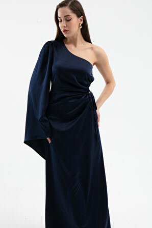 Kadın Lacivert Tek Kol Büzgü Detay Uzun Saten Elbise
