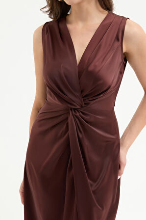 Kadın Kahverengi Düğüm Detaylı Midi Saten Elbise