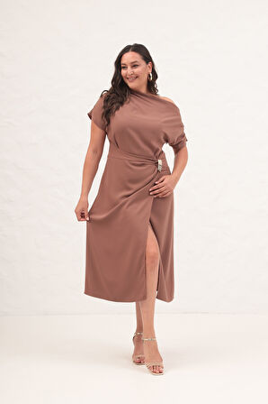 Kadın Kahverengi Aksesuar Detay Midi Elbise