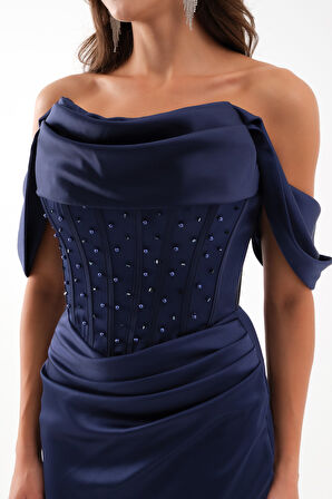 Kadın Lacivert Kayık Yaka Boncuklu Uzun Saten Abiye Elbise