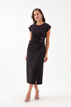 Kadın Siyah Bisiklet Yaka Aksesuar Detay Midi Elbise