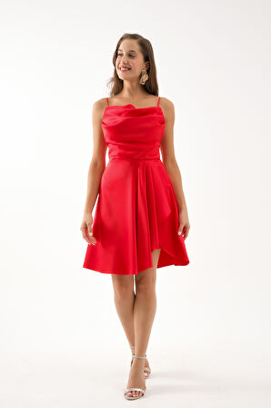 Kadın Kırmızı Volanlı Yırtmaçlı Kısa Saten Abiye & Mezuniyet Elbisesi
