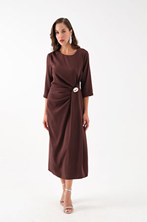 Kadın Kahverengi Aksesuar Detay Midi Elbise